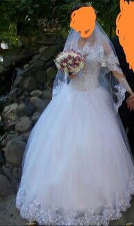 Весільне плаття продам
