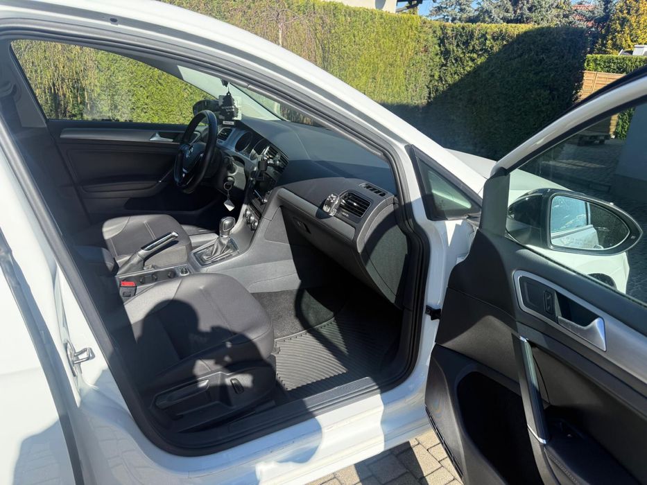 Volkswagen Golf VII