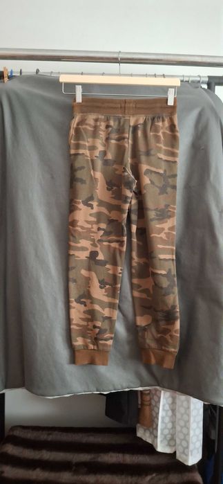 Calças camuflado