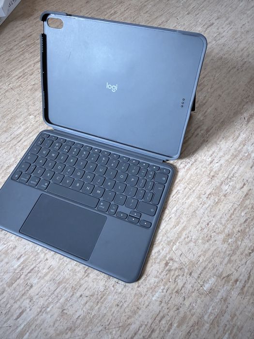 Etui z klawiaturą logitech do ipad air M2, ipad 5gen, 11 cali