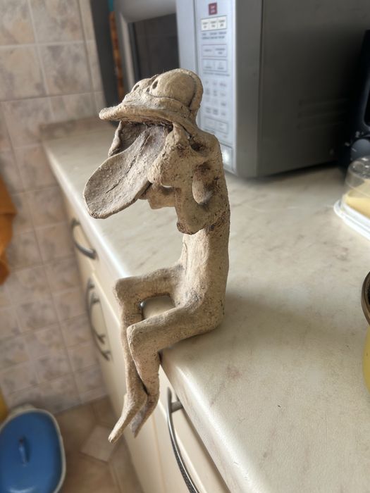 Глиняна статуетка жаби