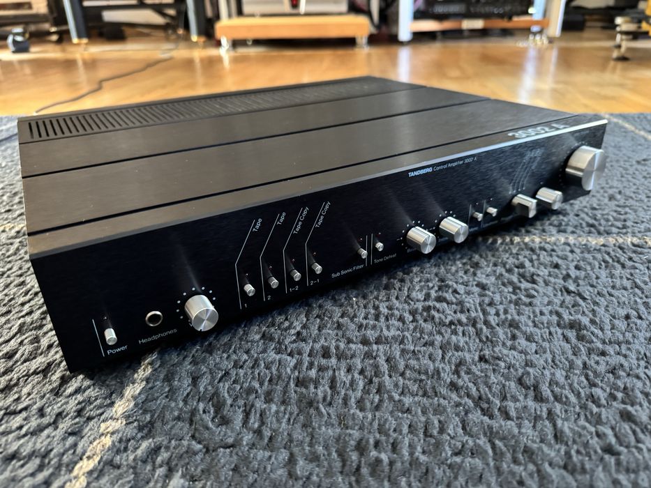 Предварительный усилитель TANDBERG 3002A Control Amplifier