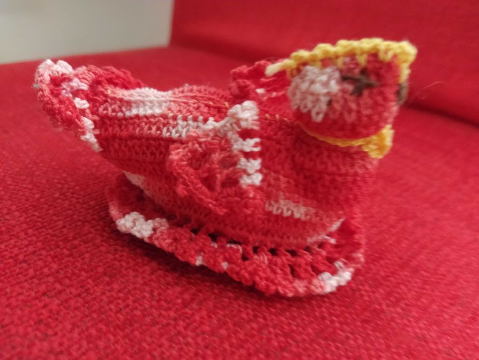 Galinha em renda de crochet