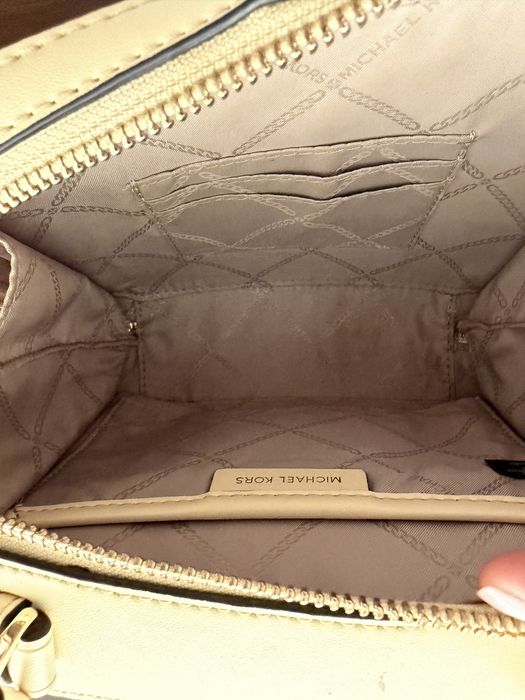 Mala Michael Kors