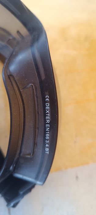 Estes são óculos de proteção Dexter AD DX G15.