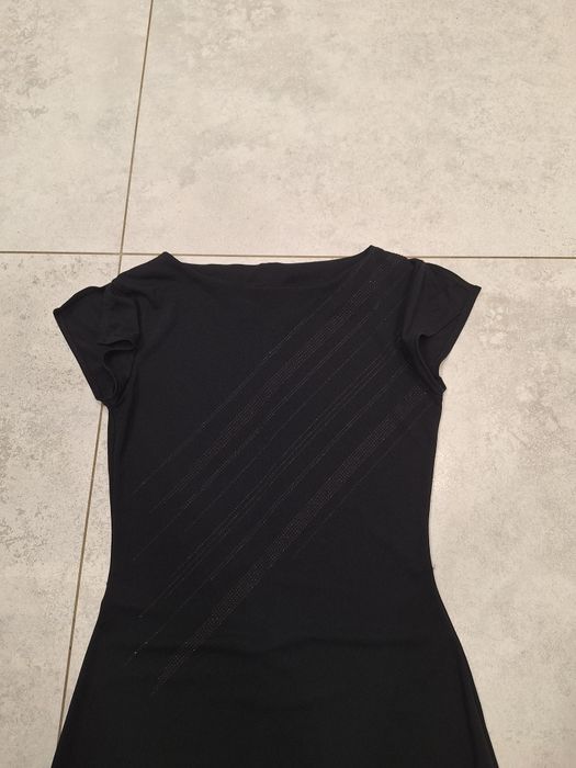 Elegancka sukienka midi Hennes