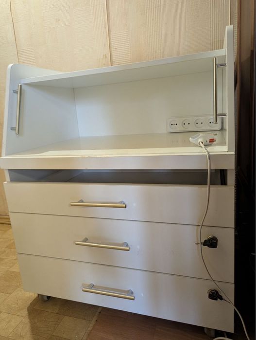 Тумба тумбочка для косметолога