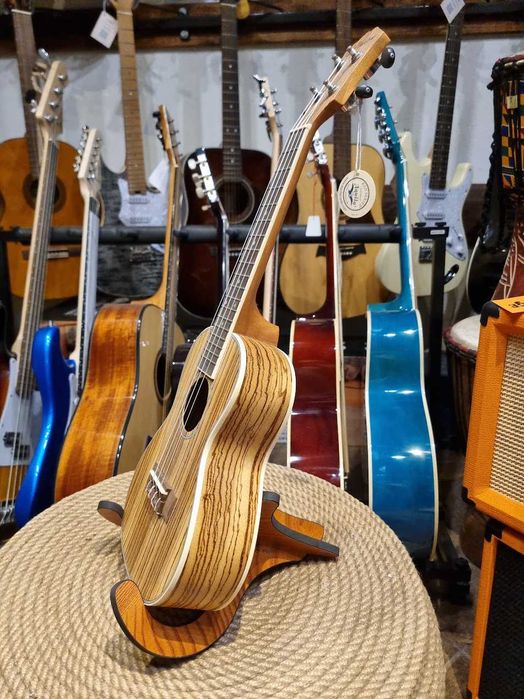 Kaline UST01u statyw pod ukulele - stojak do ukulele, mandoliny
