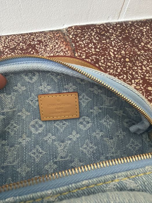 Mała saszetka nerka Louis Vuitton