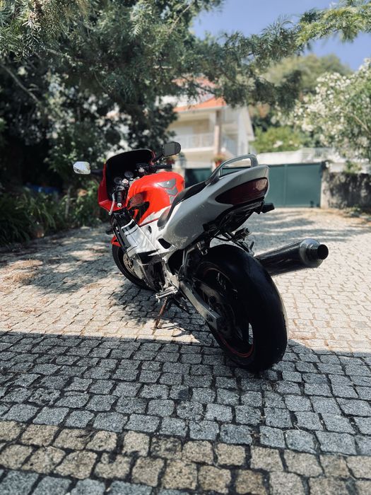Honda CBR 600 F3 1998 – Tricolor – Completa – Sem documentos