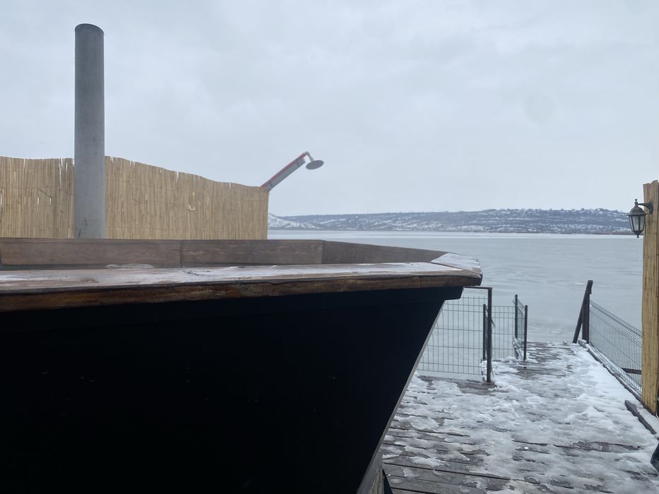 Чан на дровах отдых  и рыбалка дом на воде