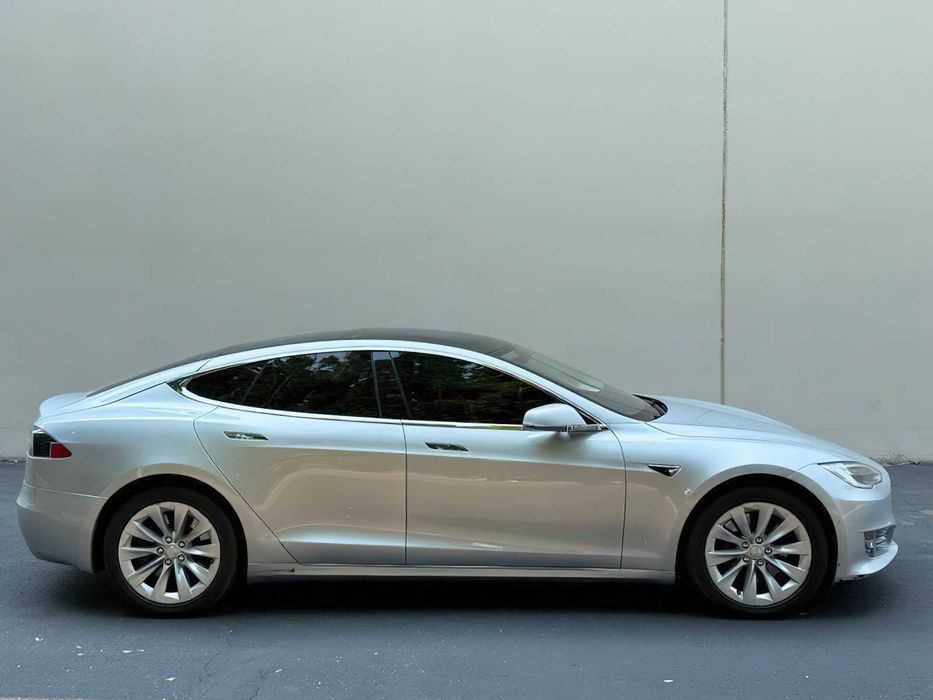Tesla Model S 100D      2018