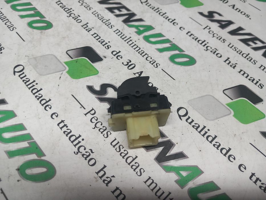 Comando / botão / interruptor vidros trás direito RENAULT Captur (J5_)