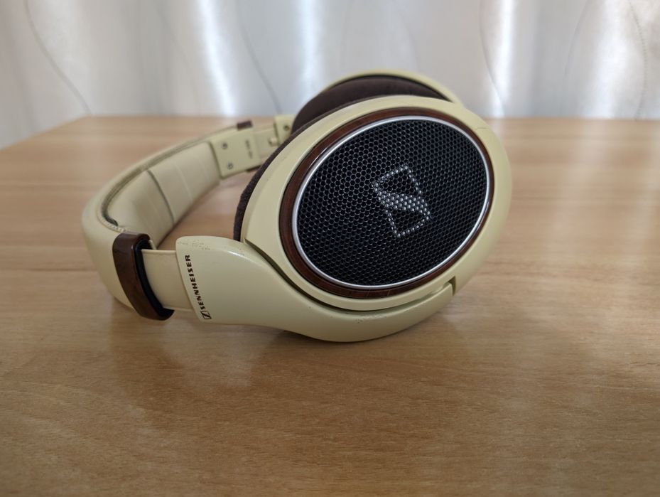 Відкриті навушники Sennheiser hd 598