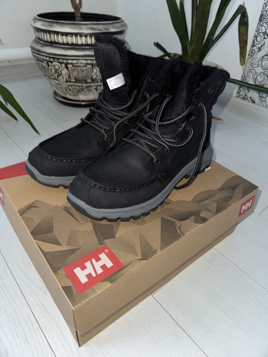 HELLY HANSEN-11422 991 JET BLACK Зимові сапожки, ботинки, черевики