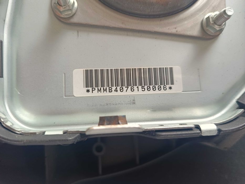 Poduszka kierowcy AIRBAG Nissan CABSTAR 35.13 z 2008roku 2,5D 130KM