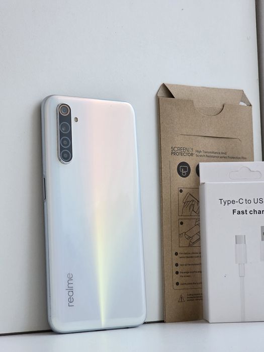 Realme 6 nfc в дуже хорошому стані