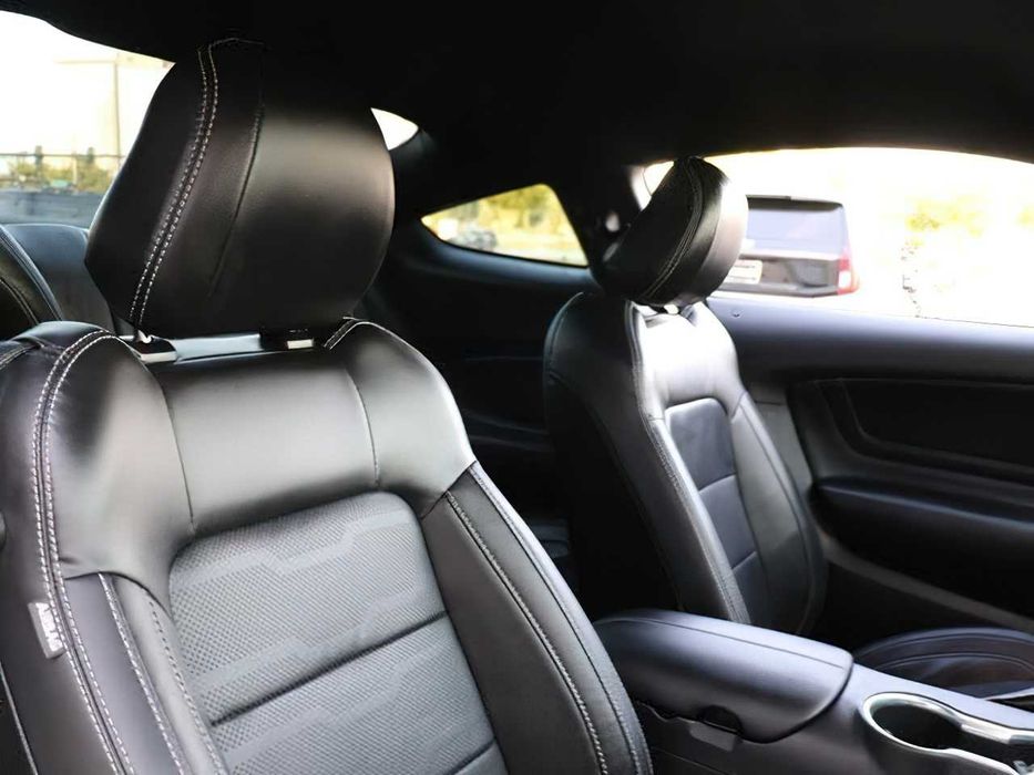 Ford Mustang GT Premium      2023