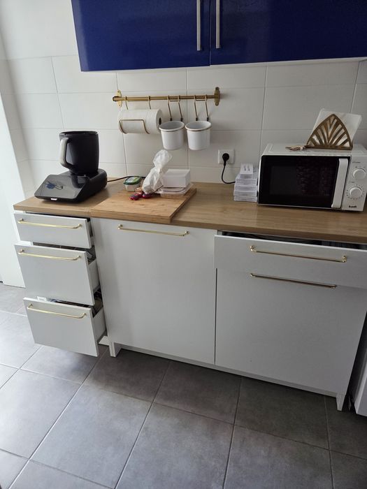 VENDE-SE móvel Knoxhult em ÓPTIMO estado