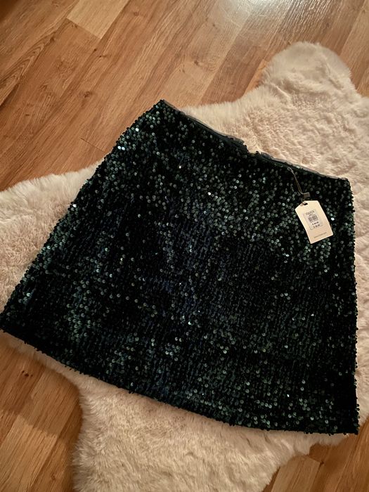 Cekinowa spódnica