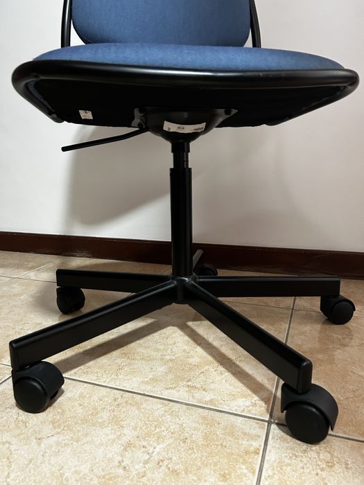 Cadeira de escritório azul e preto - IKEA