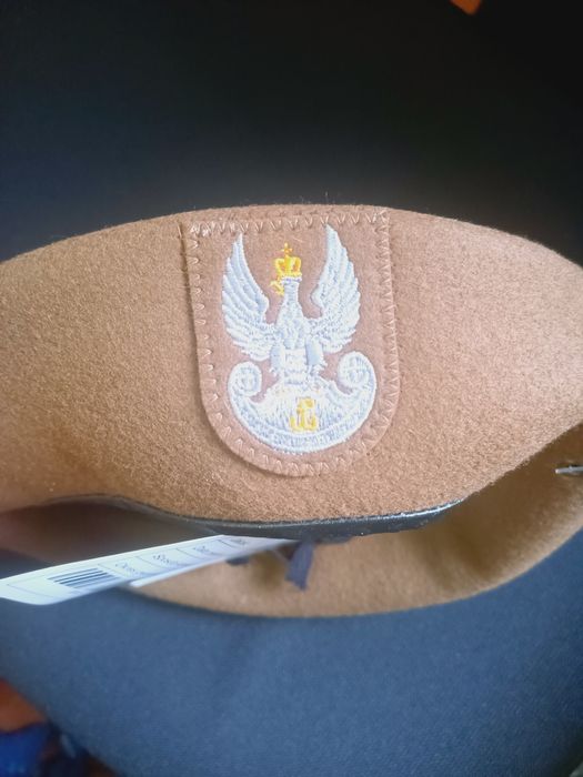 Beret oliwkowy 422/mon