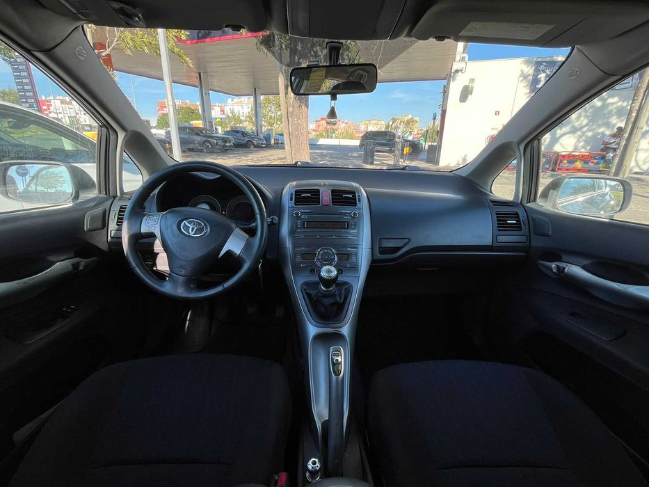 Toyota Auris 1.4 D-4D – 132.000 km