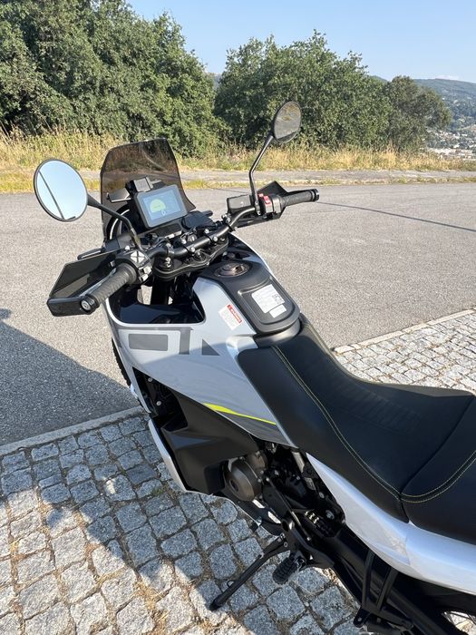 Husqvarna Norden 901 só 856 km 2024
