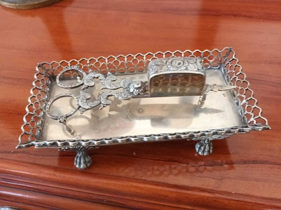 Tesoura de Morroes prata Bicha