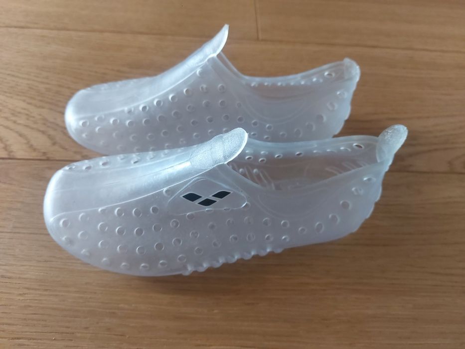 Buty kąpielowe Arena rozmiar 30