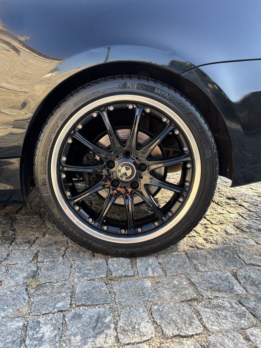 BMW E88 118d cabrio de 2011 - Jantes 19 - 180.000kms