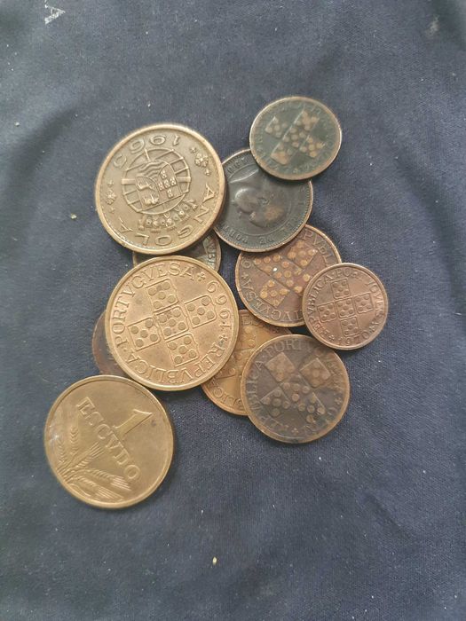 Lote Moedas Portuguesas Antigas | Centavos e Escudos