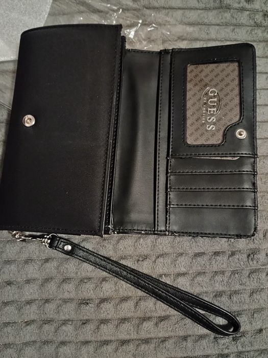 Portfel czarny Guess