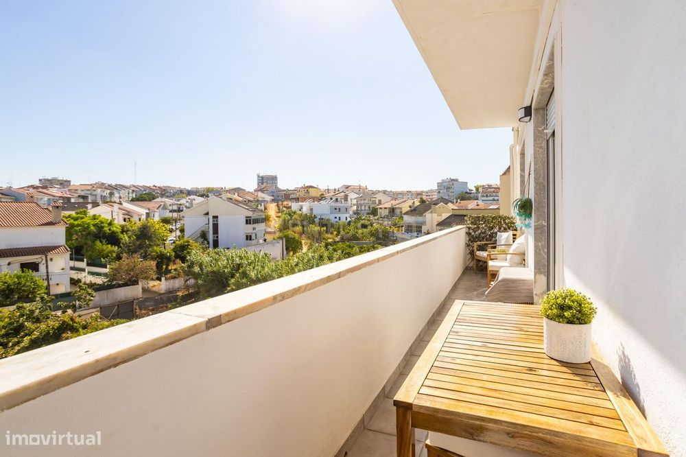 Apartamento T2 com Varanda Cruz de Pau, Amora - Seixal -