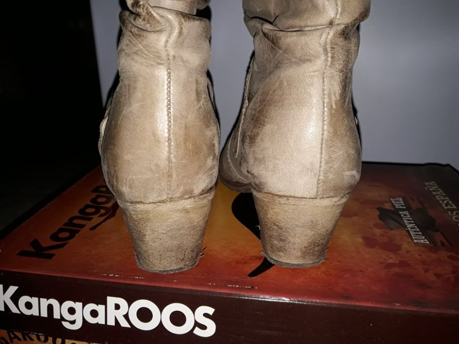 Botas tamanho 35 kango