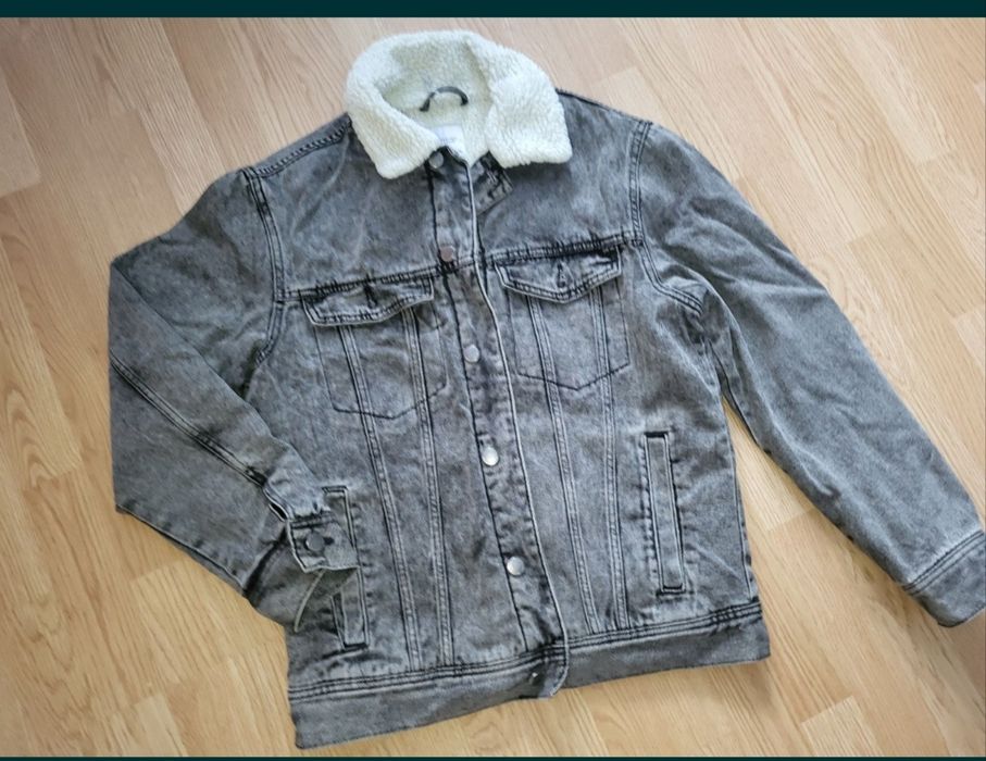 Куртка джинсовая Reserved подросток  M.на меху .осень зима коттон
Сост