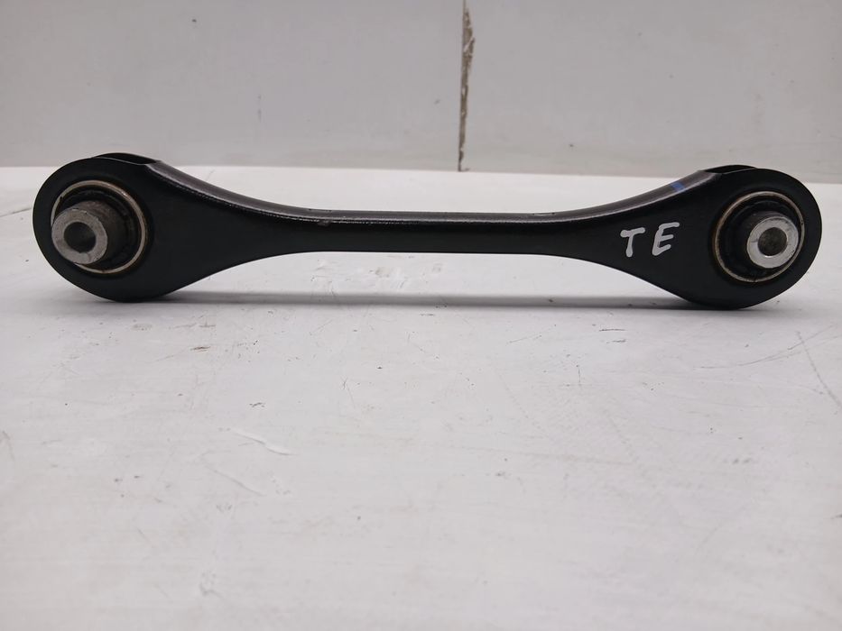 Braço de suspensão trás esquerdo AUDI Q3 (F3B)