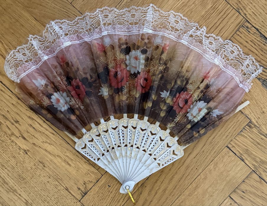 Декоративный веер / вееры с цветами