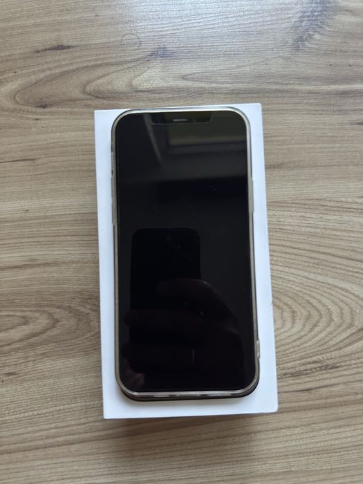 Iphone 12 64g srebrny