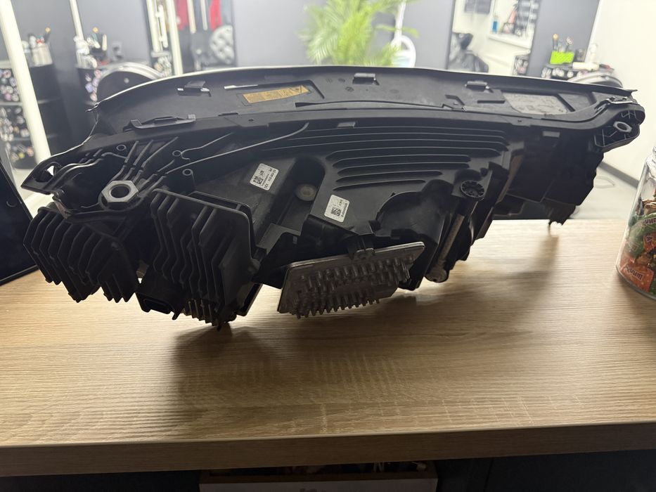 Фара ліва BMW iX (i20) Laser 5A6CEA5-04