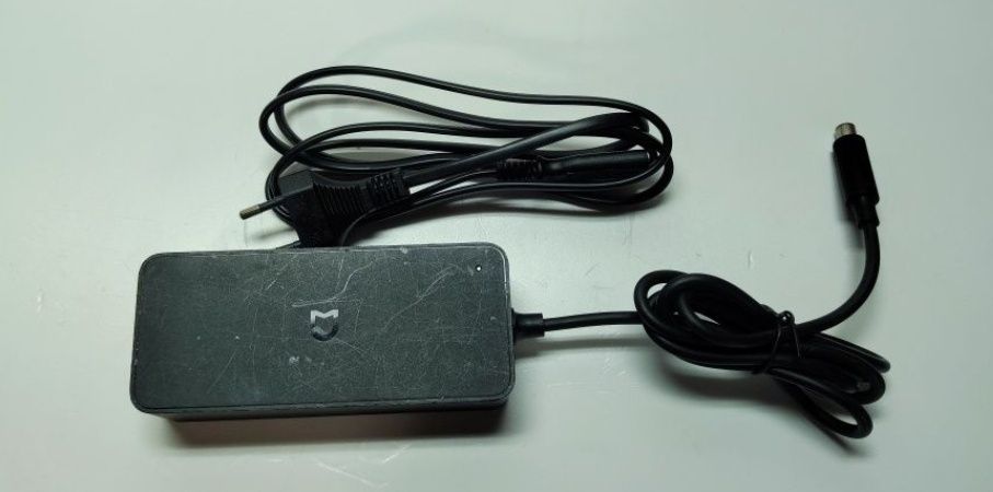 Ładowarka do hulajnogi Xiaomi m365 PRO oryginał