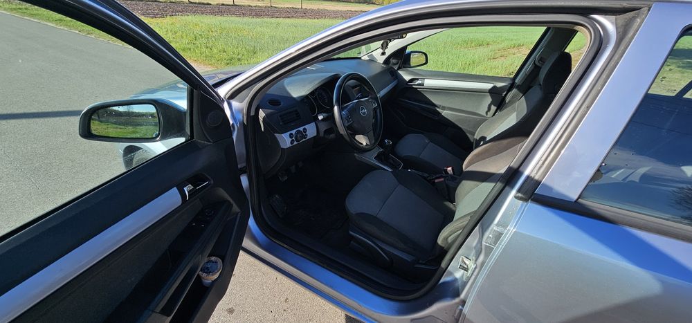 Ładna Astra h 1.6benz*zarejestrowana*bez korozji*klima