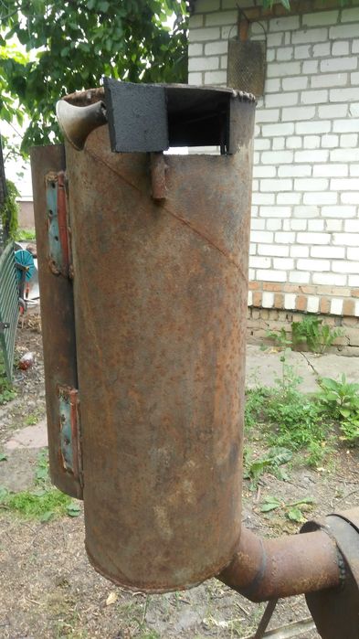 Мангал-коптилка із  металевих труб діаметром 300 мм