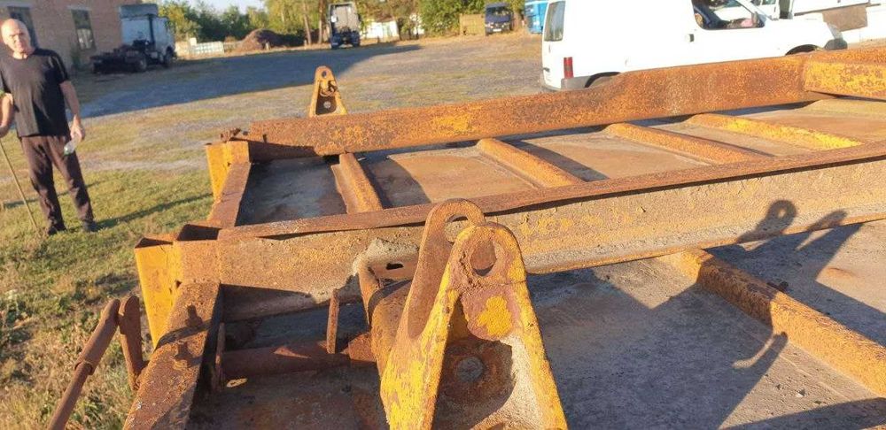 Причіп на камаз.