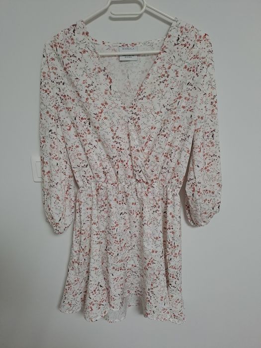 Sukienka w kwiaty Marsala S