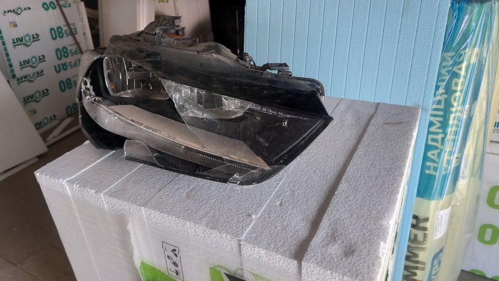 Фара Audi A4B8 2013