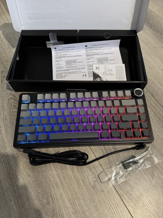Нова клавіатура Aula F75 Gradient Black