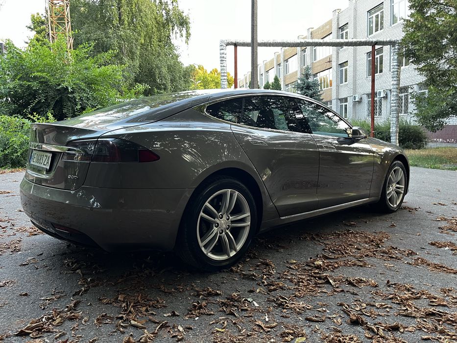 Tesla Model S 75D 2017 rest Europe