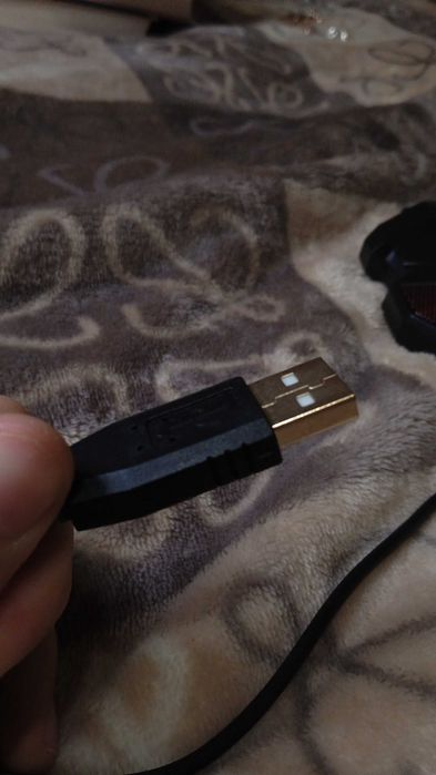 Настільний мікрофон для блогерів