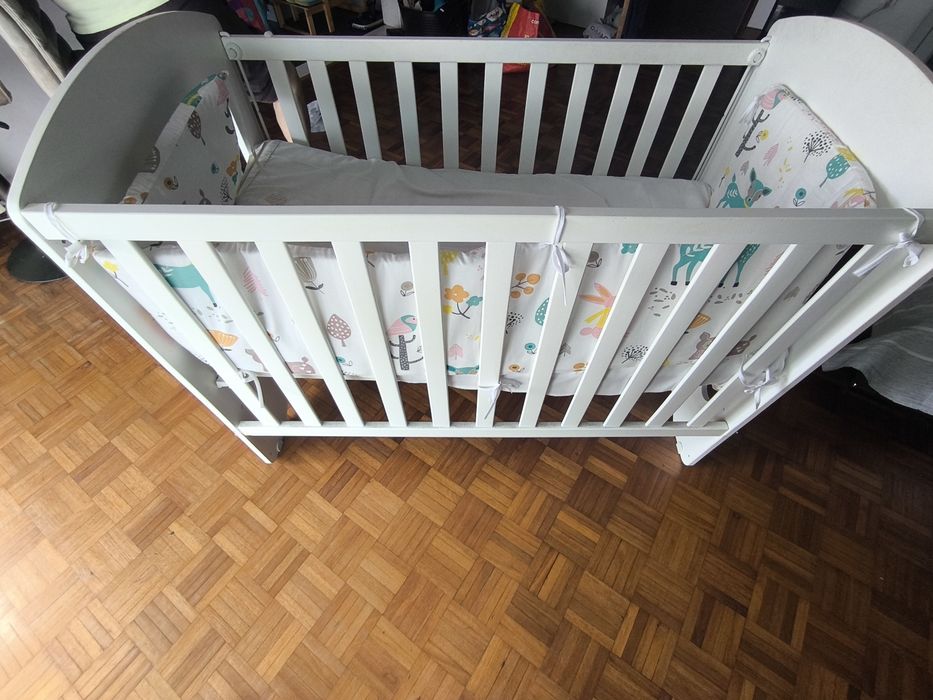 Vendo Berço Micuna em  bom estado 1.2m x 0.65m